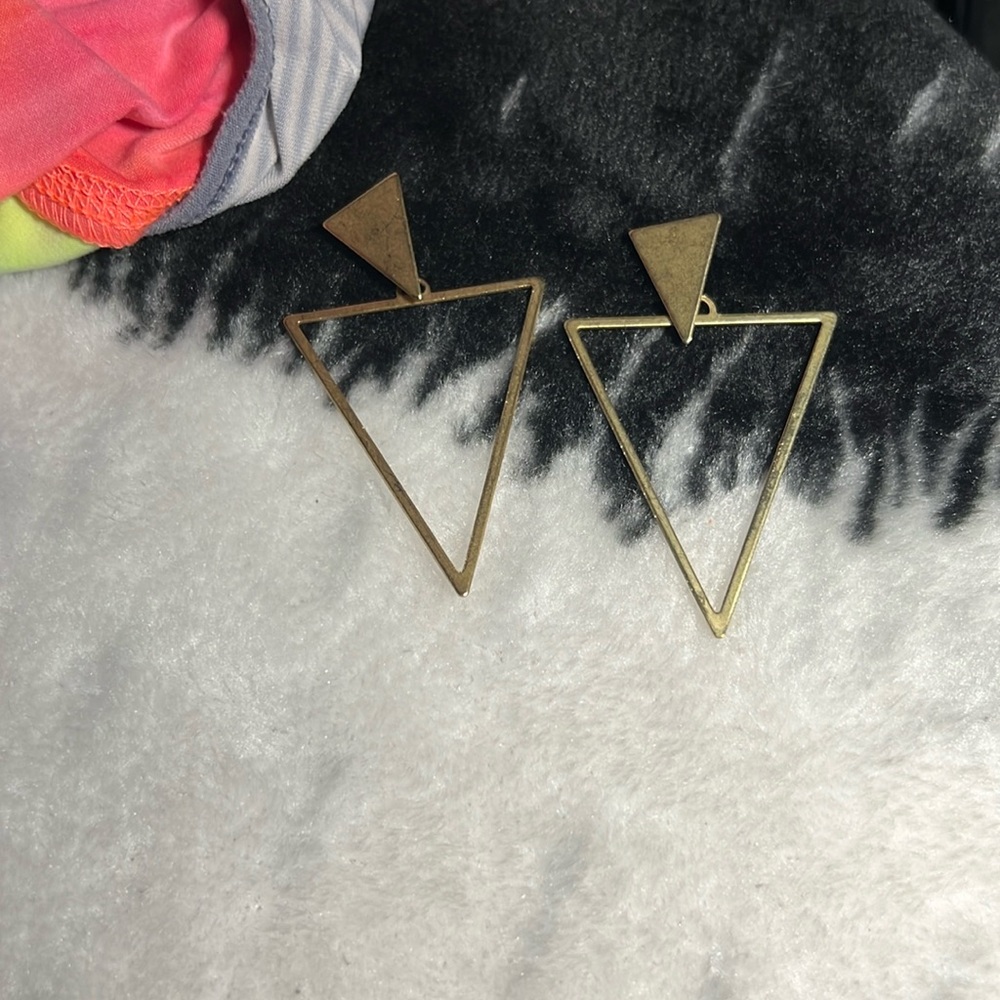 Triangle earrings
